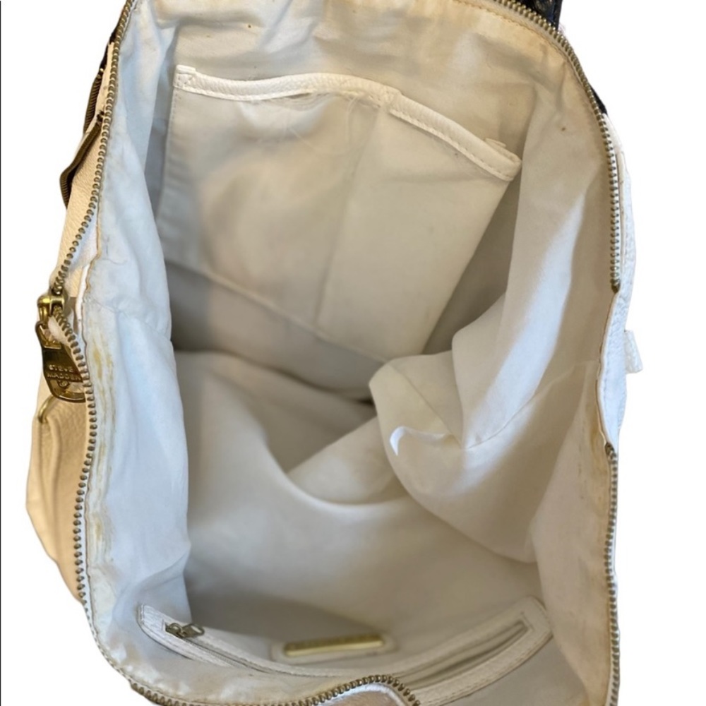 Bundle - Picture 4 of 11